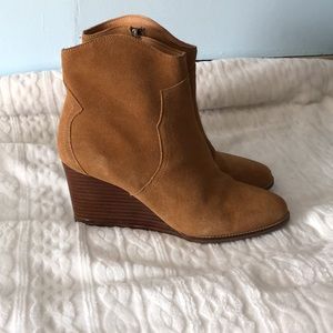 Andre Assous Tan Suede Wedge Boot size 10m